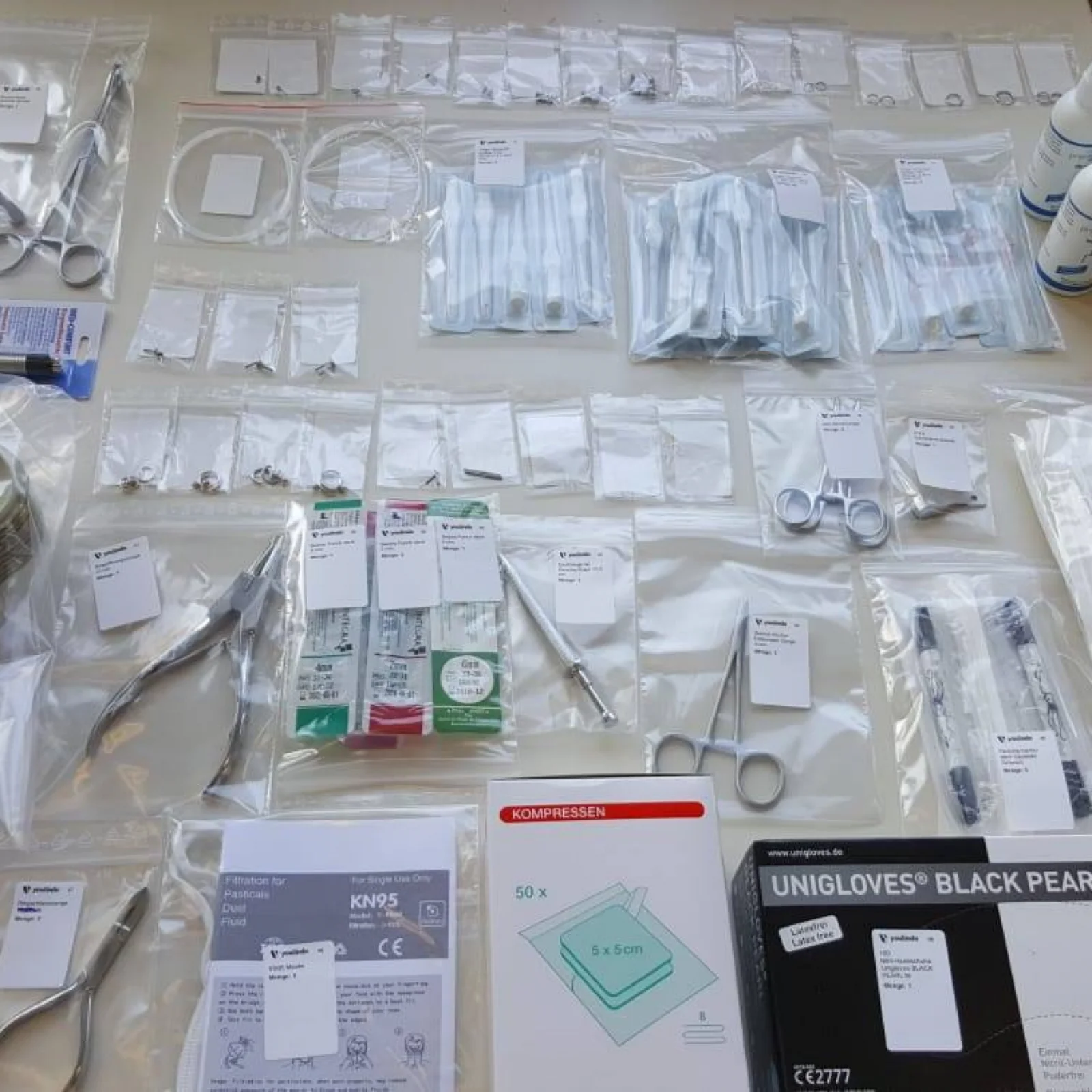 Instrumentenkunde und Techniken | Piercing Kurs online: Piercen lernen - mit Zertifikat